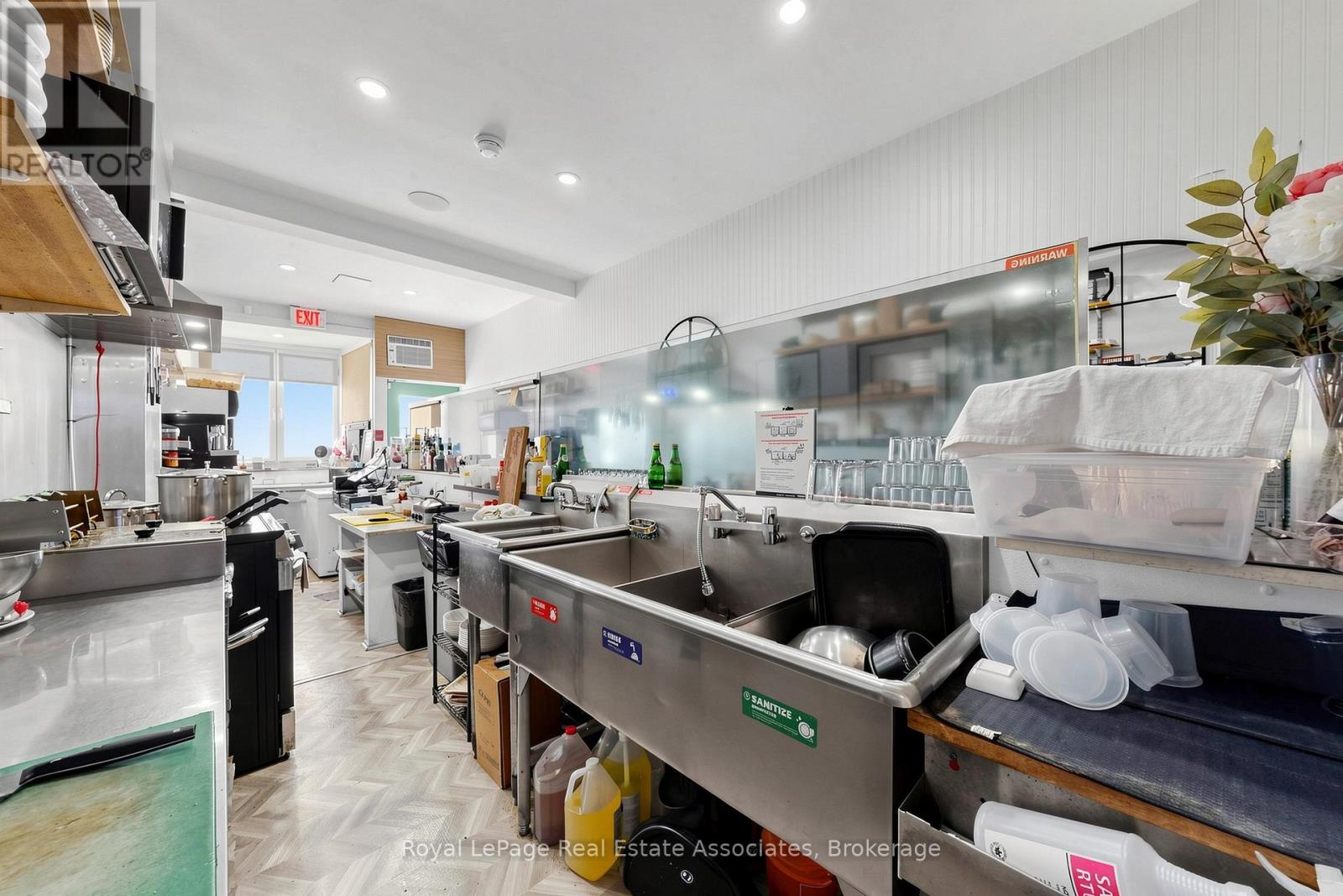 2107 Yonge Street, Toronto, Ontario M4S 2A4 - Photo 5 - C13542384