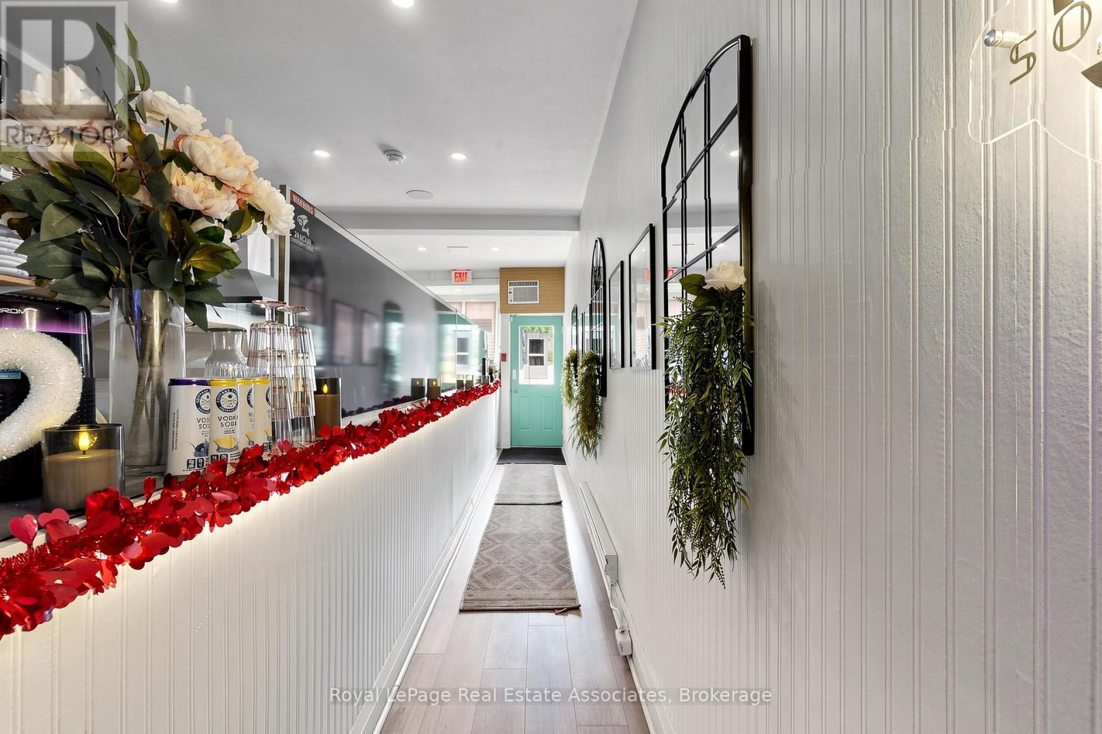 2107 Yonge Street, Toronto, Ontario M4S 2A4 - Photo 8 - C13542384