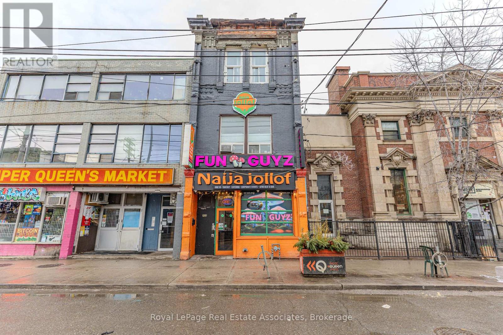 592 Queen Street W, Toronto, Ontario M6J 1E3 - Photo 1 - C13542388