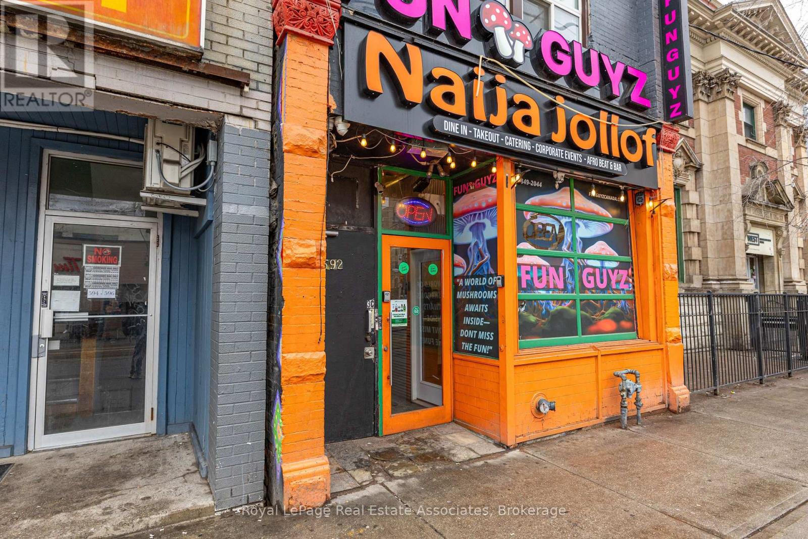592 Queen Street W, Toronto, Ontario M6J 1E3 - Photo 3 - C13542388