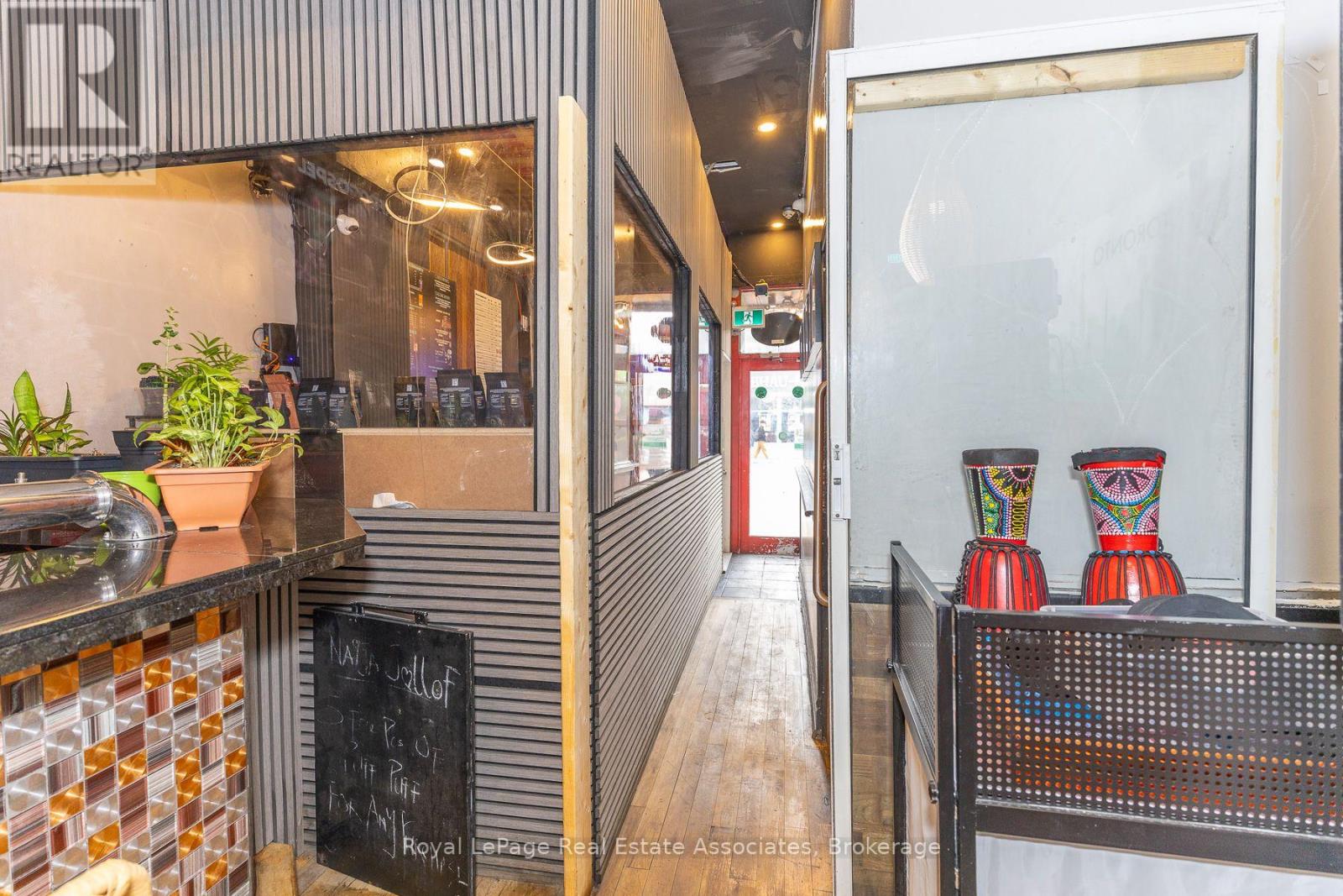 592 Queen Street W, Toronto, Ontario M6J 1E3 - Photo 6 - C13542388