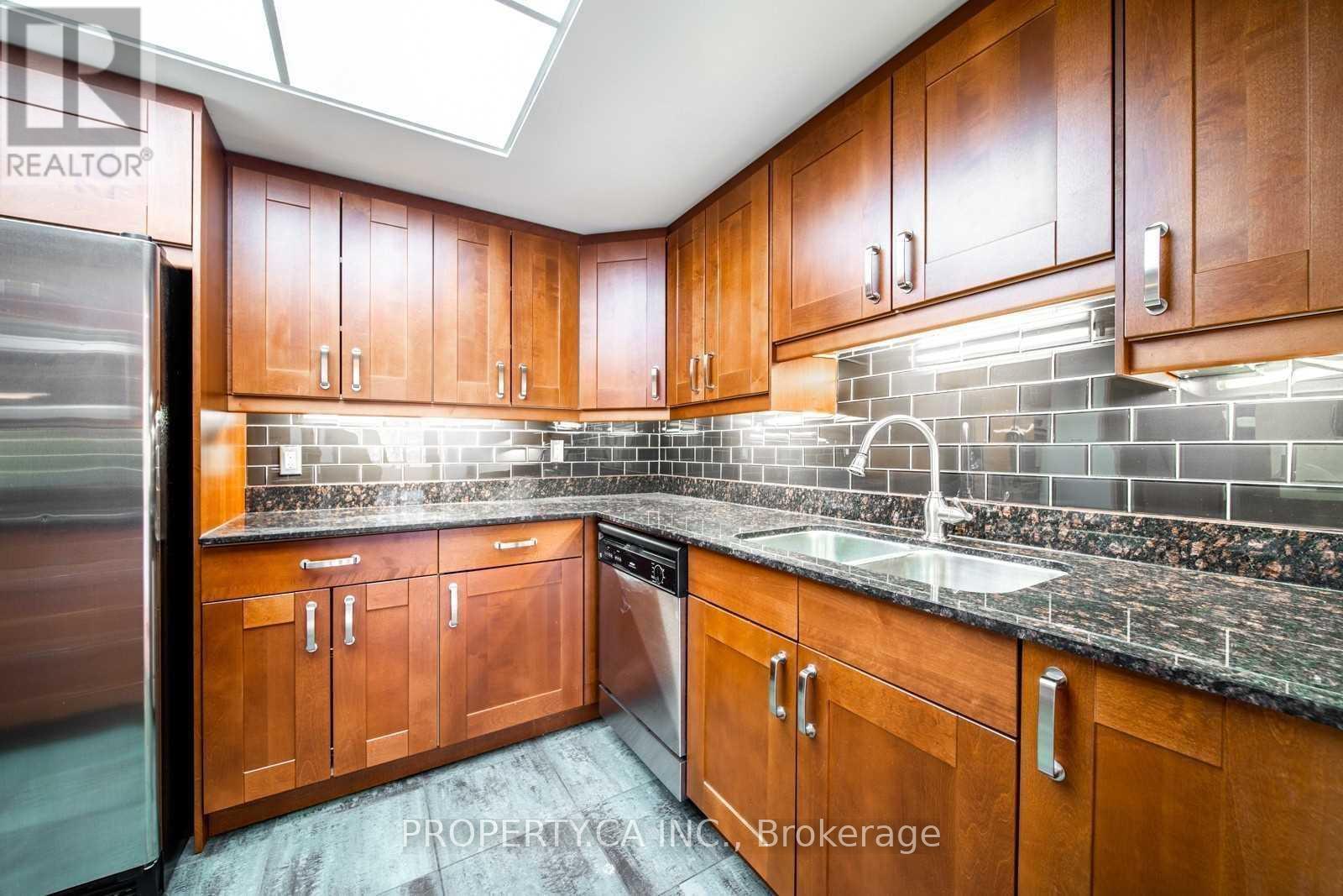 402 - 71 Charles Street E, Toronto, Ontario M4Y 2T3 - Photo 11 - C13542436