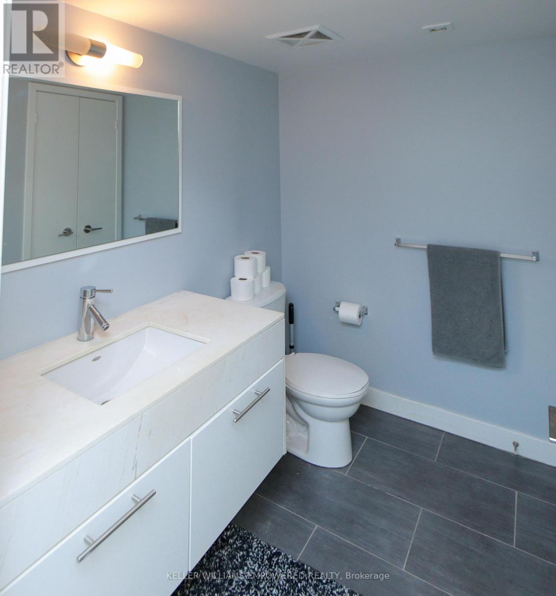 221 - 21 Nelson Street, Toronto, Ontario M5V 3H9 - Photo 10 - C13542630