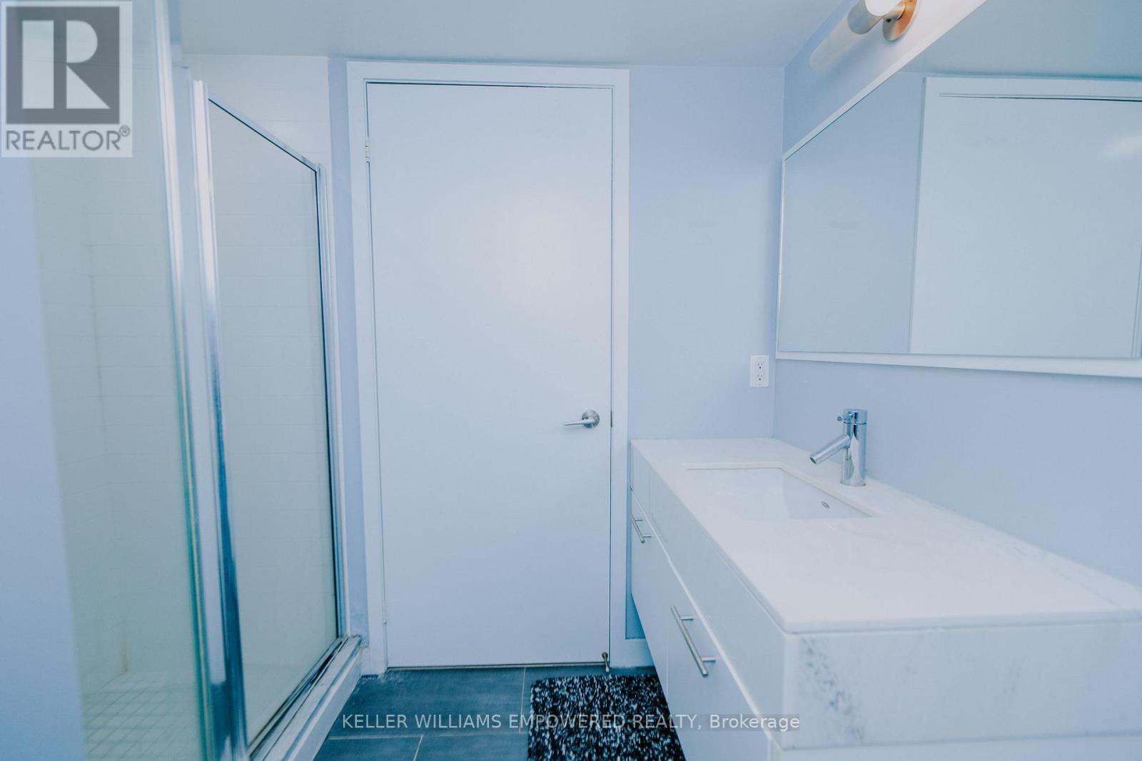 221 - 21 Nelson Street, Toronto, Ontario M5V 3H9 - Photo 11 - C13542630