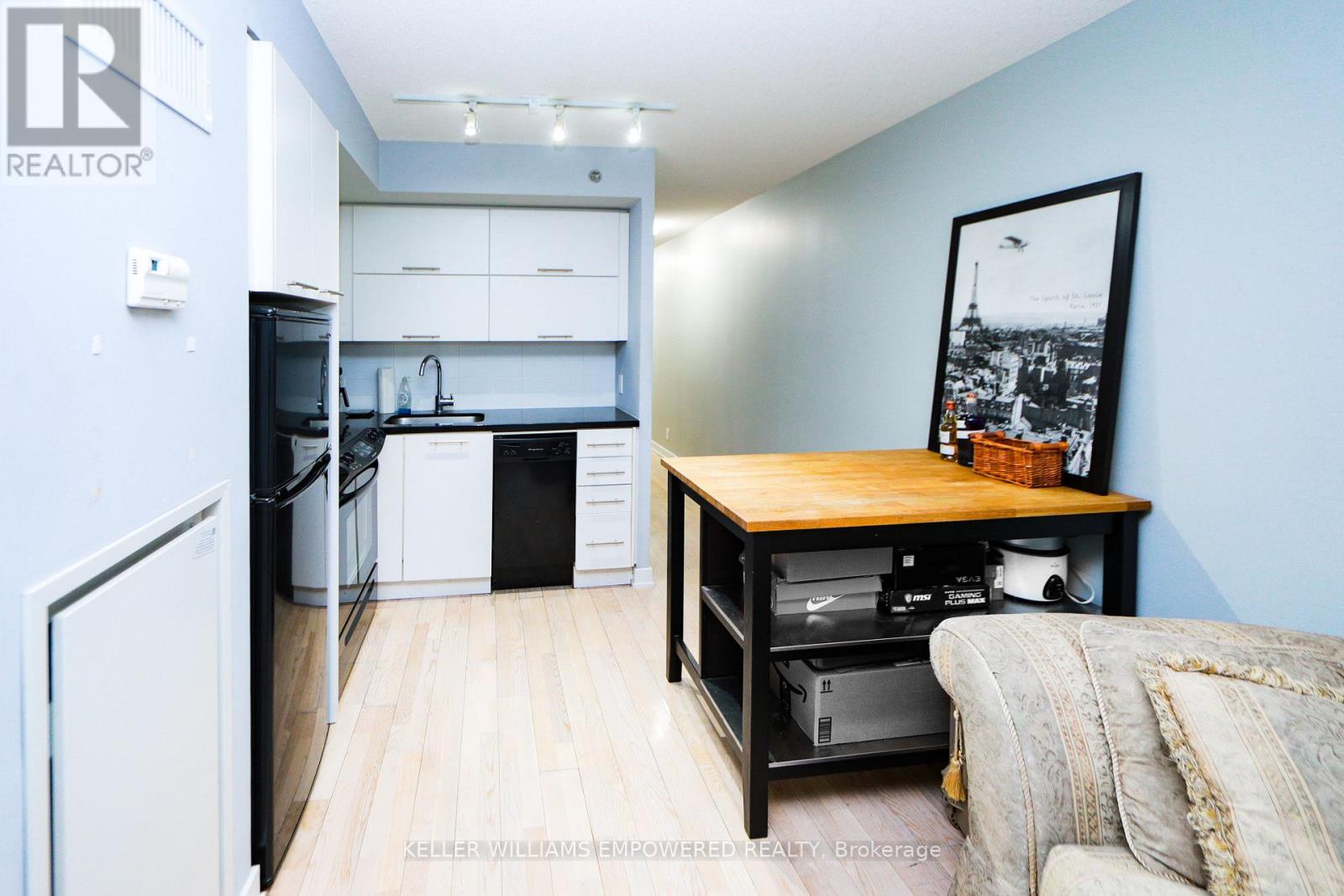 221 - 21 Nelson Street, Toronto, Ontario M5V 3H9 - Photo 4 - C13542630