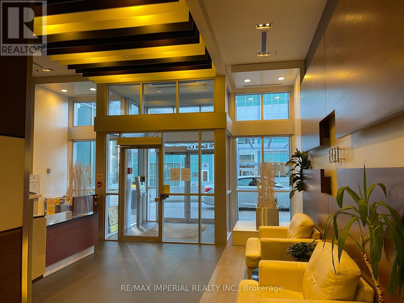 3203 - 70 Town Centre Court W, Toronto, Ontario M1P 0B2 - Photo 2 - E13542320