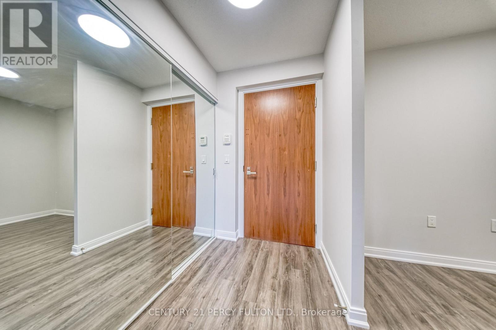 420 - 275 Village Green Square, Toronto, Ontario  M1S 0L8 - Photo 5 - E13542340