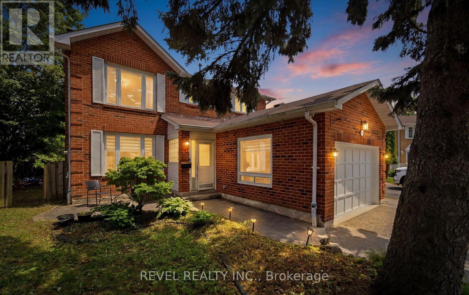 13 FLOWERS CRESCENT, Ajax, Ontario