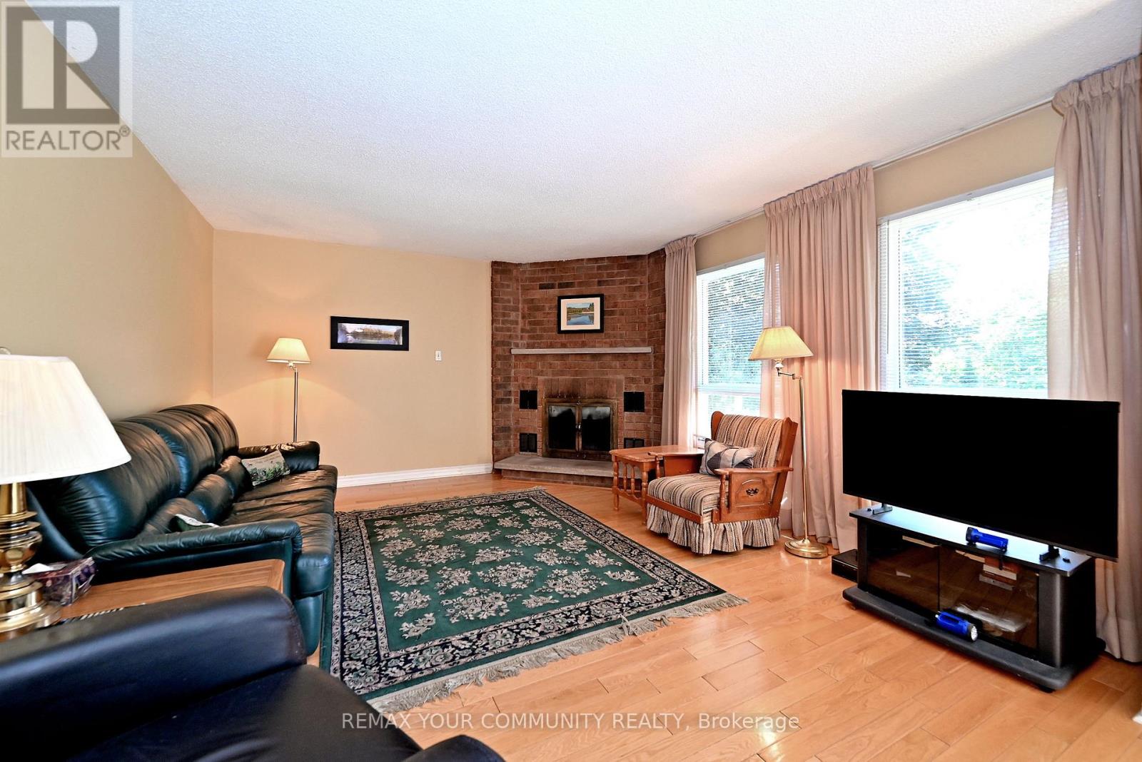49 Tribbling Crescent, Aurora, Ontario L4G 4W7 - Photo 11 - N13542588