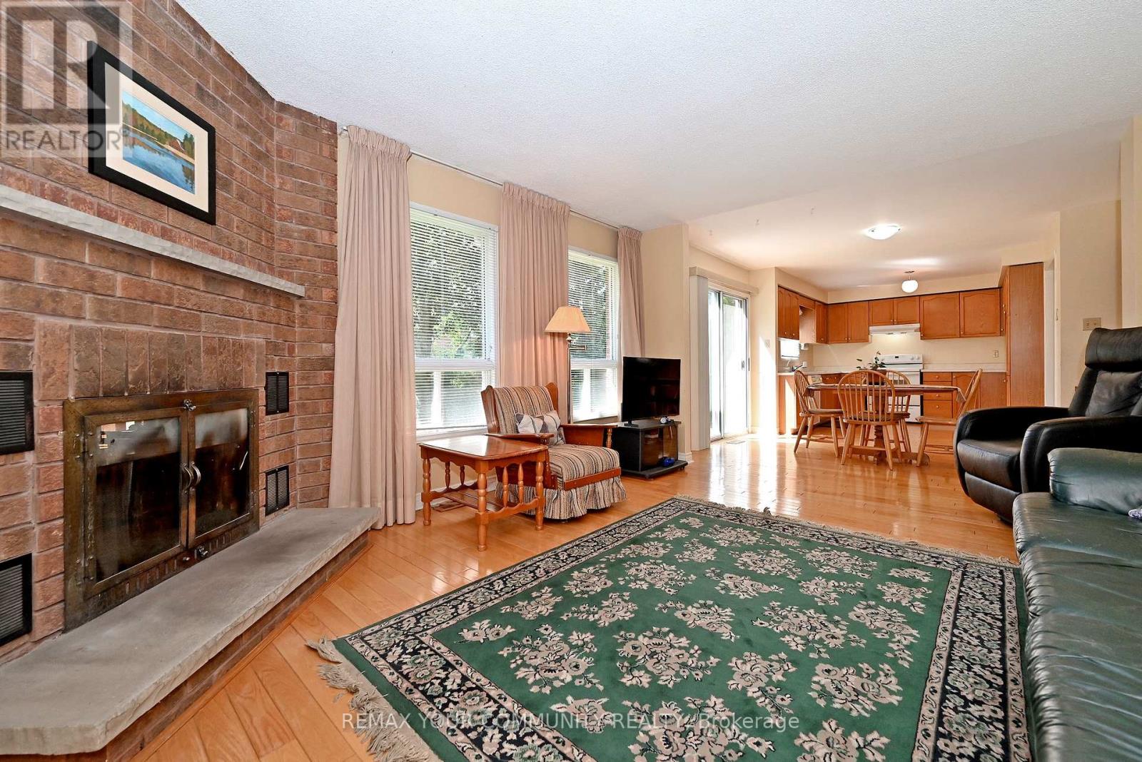 49 Tribbling Crescent, Aurora, Ontario L4G 4W7 - Photo 12 - N13542588