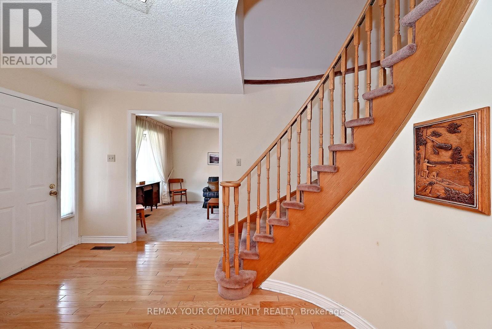 49 Tribbling Crescent, Aurora, Ontario L4G 4W7 - Photo 4 - N13542588