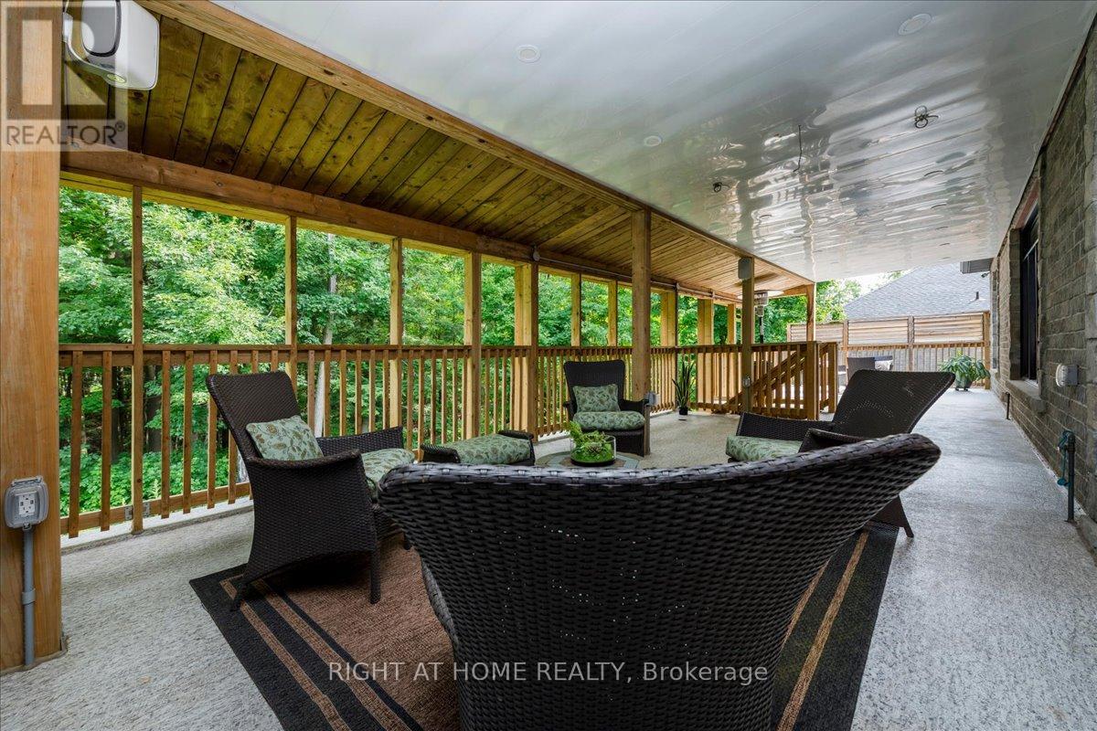 8 Lloyd Cook Drive W, Springwater (Snow Valley), Ontario  L0L 1Y3 - Photo 21 - S13542434
