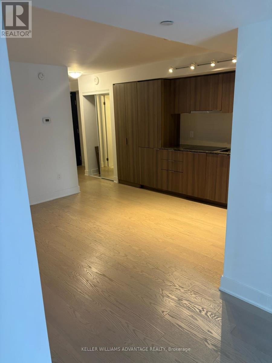 1218 - 955 Bay Street, Toronto, Ontario  M5S 2A2 - Photo 11 - C13537744