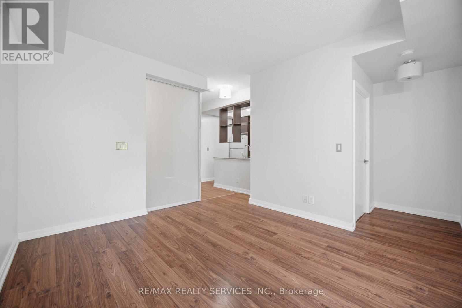 206 - 151 Village Green Square, Toronto, Ontario  M1S 0K5 - Photo 17 - E13529958