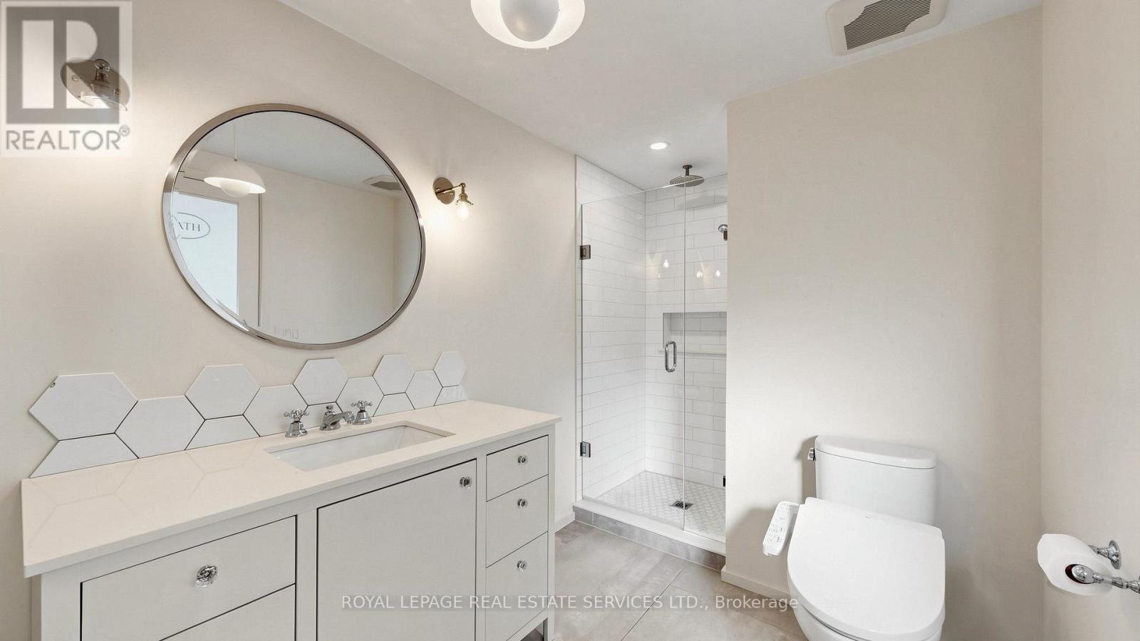 255 Oakwood Crescent, Oakville, Ontario L6K 3M7 - Photo 20 - W13542292