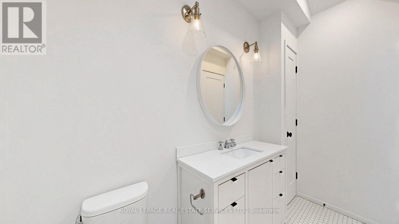 255 Oakwood Crescent, Oakville, Ontario L6K 3M7 - Photo 29 - W13542292
