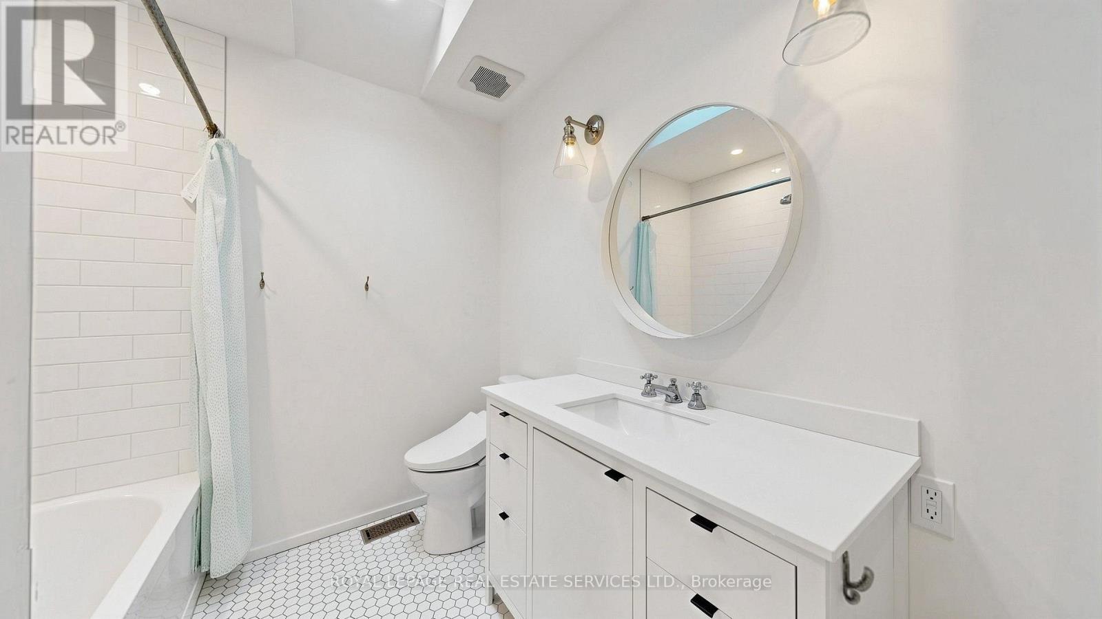 255 Oakwood Crescent, Oakville, Ontario L6K 3M7 - Photo 30 - W13542292