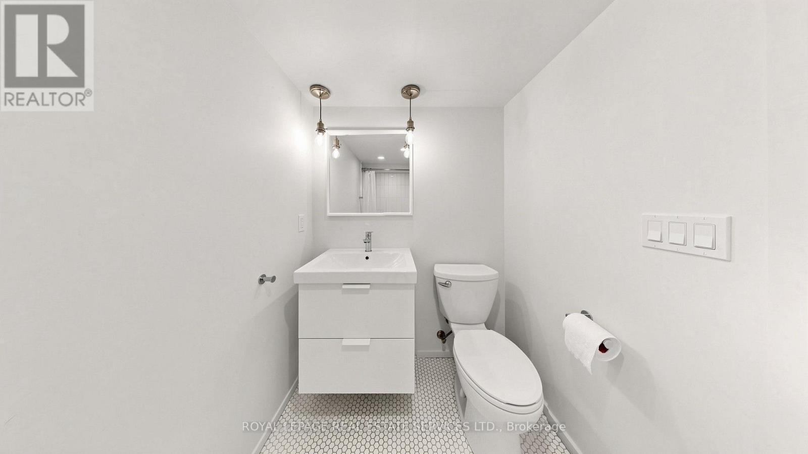 255 Oakwood Crescent, Oakville, Ontario L6K 3M7 - Photo 37 - W13542292