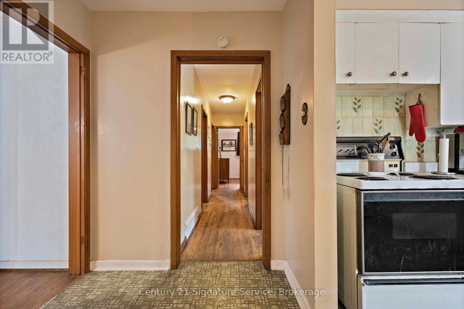 2150 Greenhurst Avenue, Mississauga, Ontario L4X 1J6 - Photo 12 - W13542372