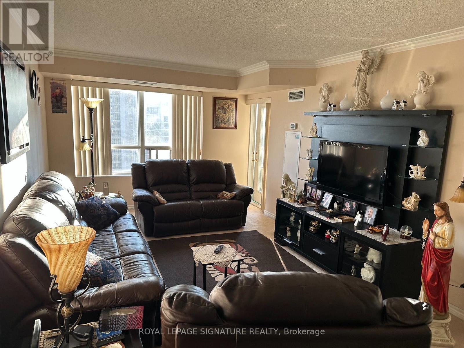 2219 - 25 Kingsbridge Garden Circle, Mississauga, Ontario  L5R 4B1 - Photo 1 - W13542396