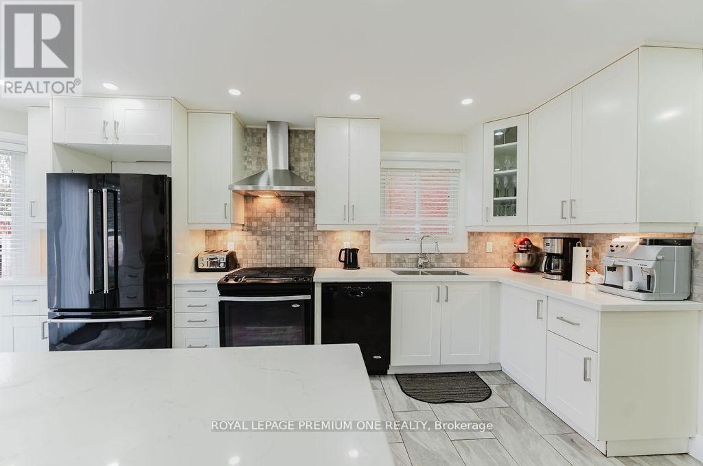 25 Sir Lancelot Court, Caledon, Ontario  L7E 1N3 - Photo 10 - W13542452