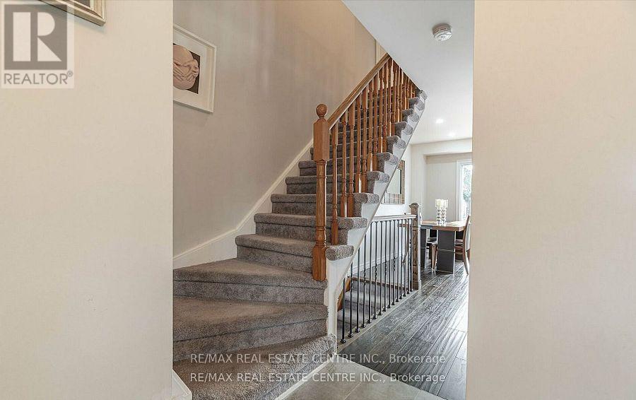 2046 Glenada Crescent, Oakville, Ontario  L6H 4M3 - Photo 18 - W13542522