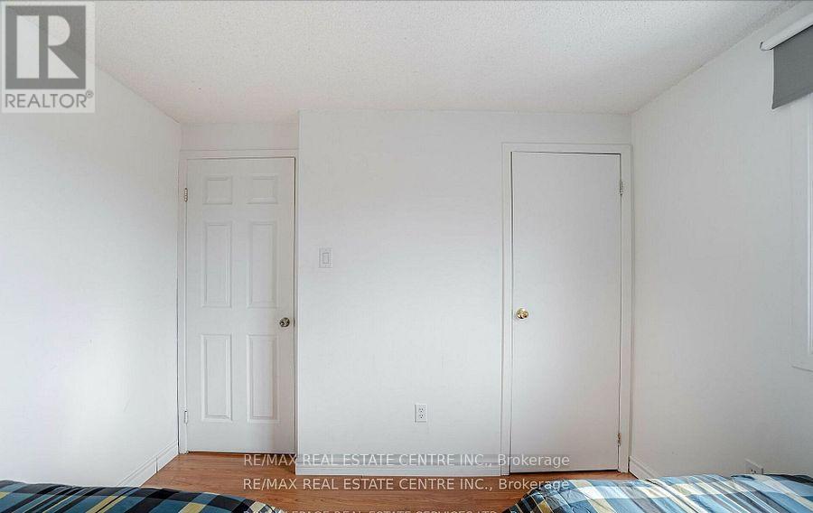 2046 Glenada Crescent, Oakville, Ontario  L6H 4M3 - Photo 28 - W13542522