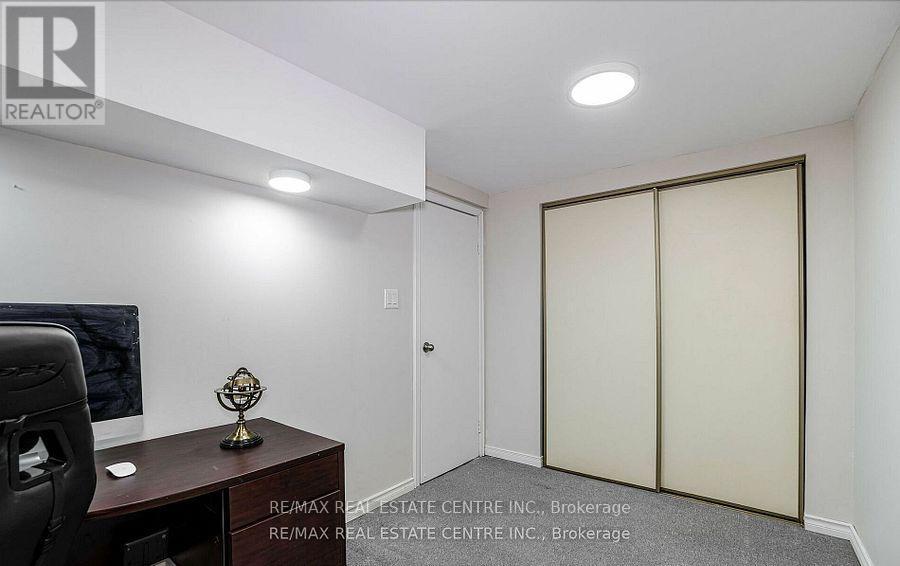 2046 Glenada Crescent, Oakville, Ontario  L6H 4M3 - Photo 35 - W13542522