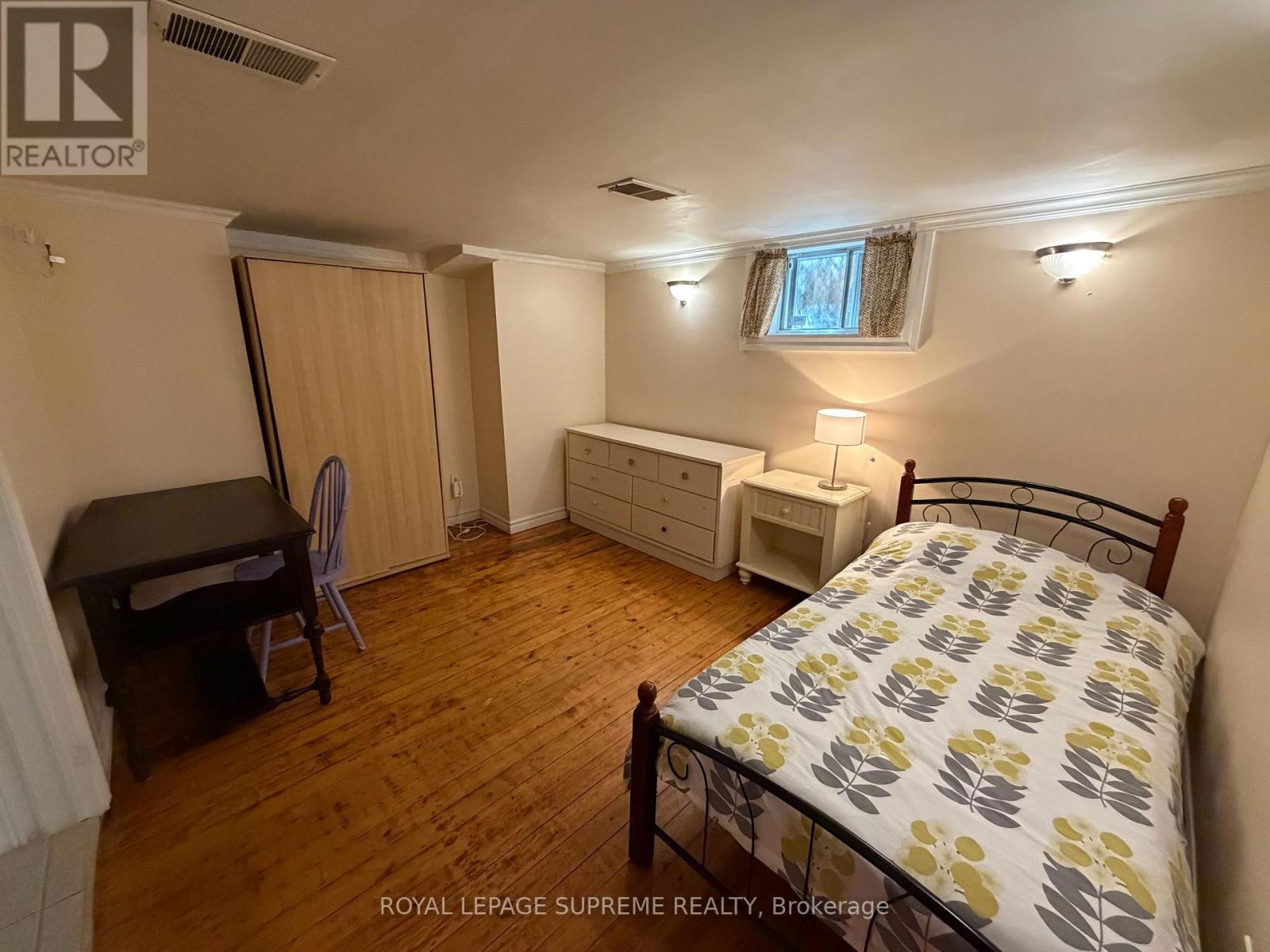 Bsmt - 1074 Briar Hill Avenue, Toronto, Ontario  M6B 1M7 - Photo 11 - W13542528