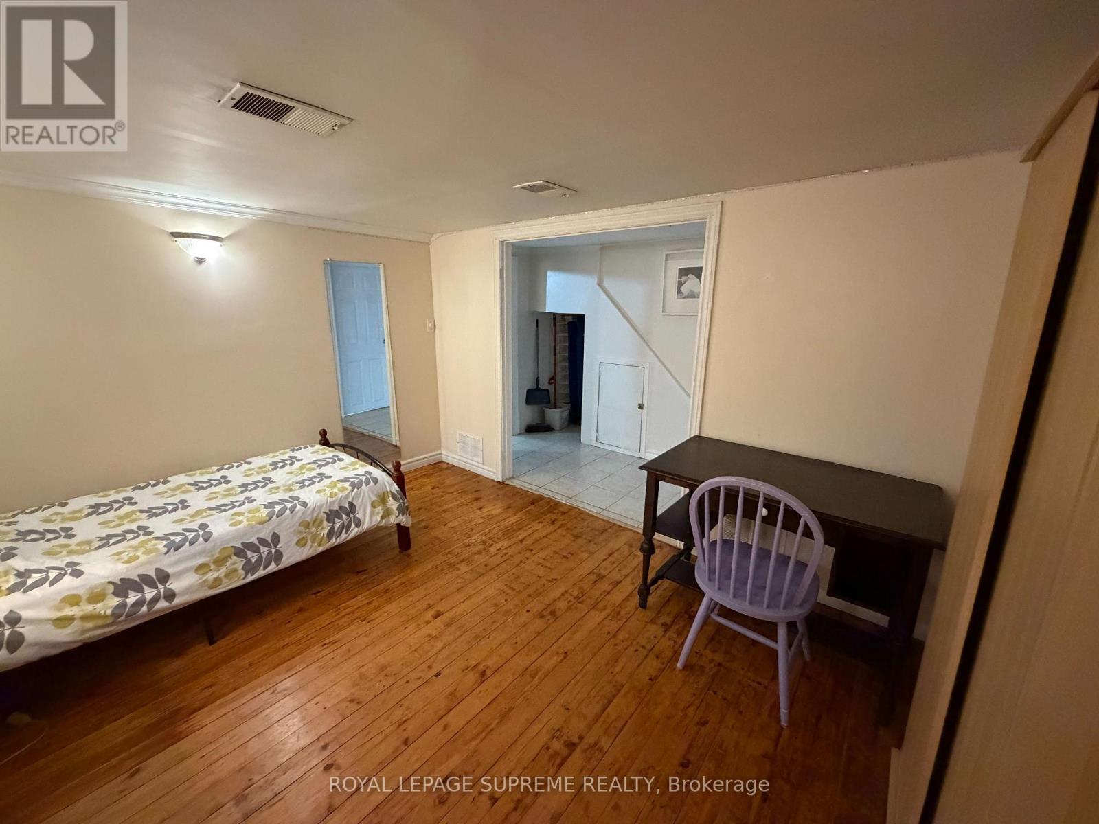Bsmt - 1074 Briar Hill Avenue, Toronto, Ontario  M6B 1M7 - Photo 12 - W13542528