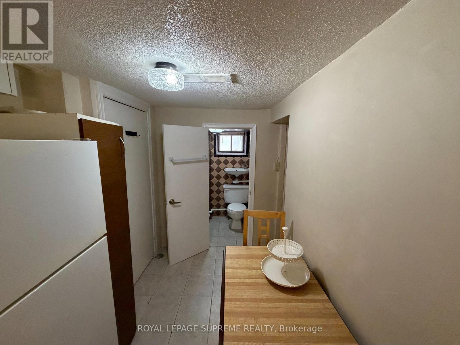 Bsmt - 1074 Briar Hill Avenue, Toronto, Ontario  M6B 1M7 - Photo 7 - W13542528