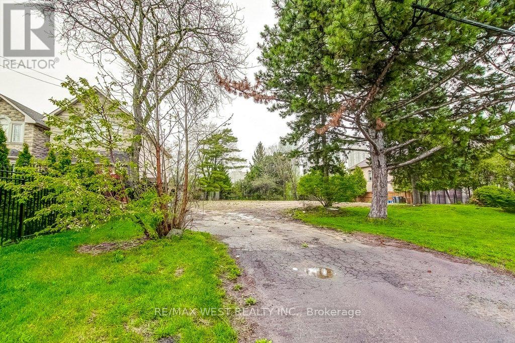 Part Lot 1 Fairview Road W, Mississauga, Ontario  L5B 1K7 - Photo 2 - W13542610