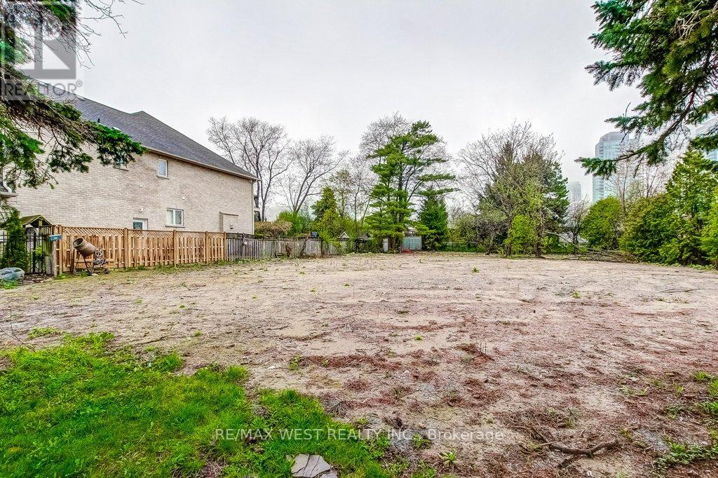 Part Lot 1 Fairview Road W, Mississauga, Ontario  L5B 1K7 - Photo 6 - W13542610