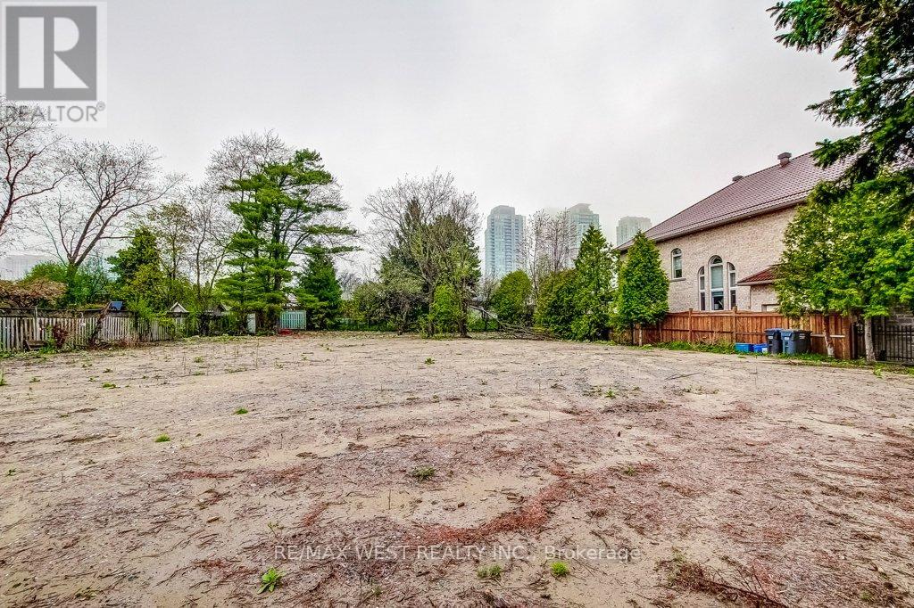 Part Lot 1 Fairview Road W, Mississauga, Ontario  L5B 1K7 - Photo 9 - W13542610