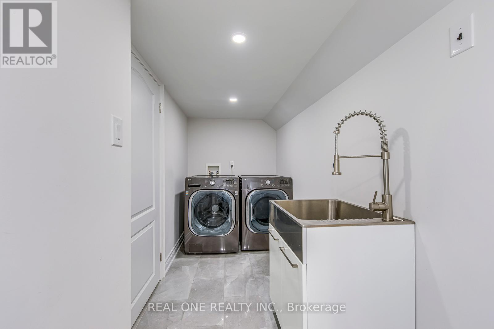 308 Morrison Road, Oakville, Ontario  L6J 4J9 - Photo 44 - W13542636