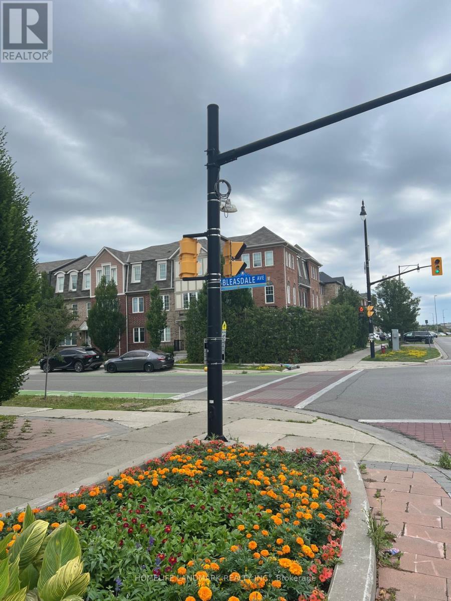 2 - 52 Commuter Drive, Brampton, Ontario  L7A 0R3 - Photo 2 - W13515552