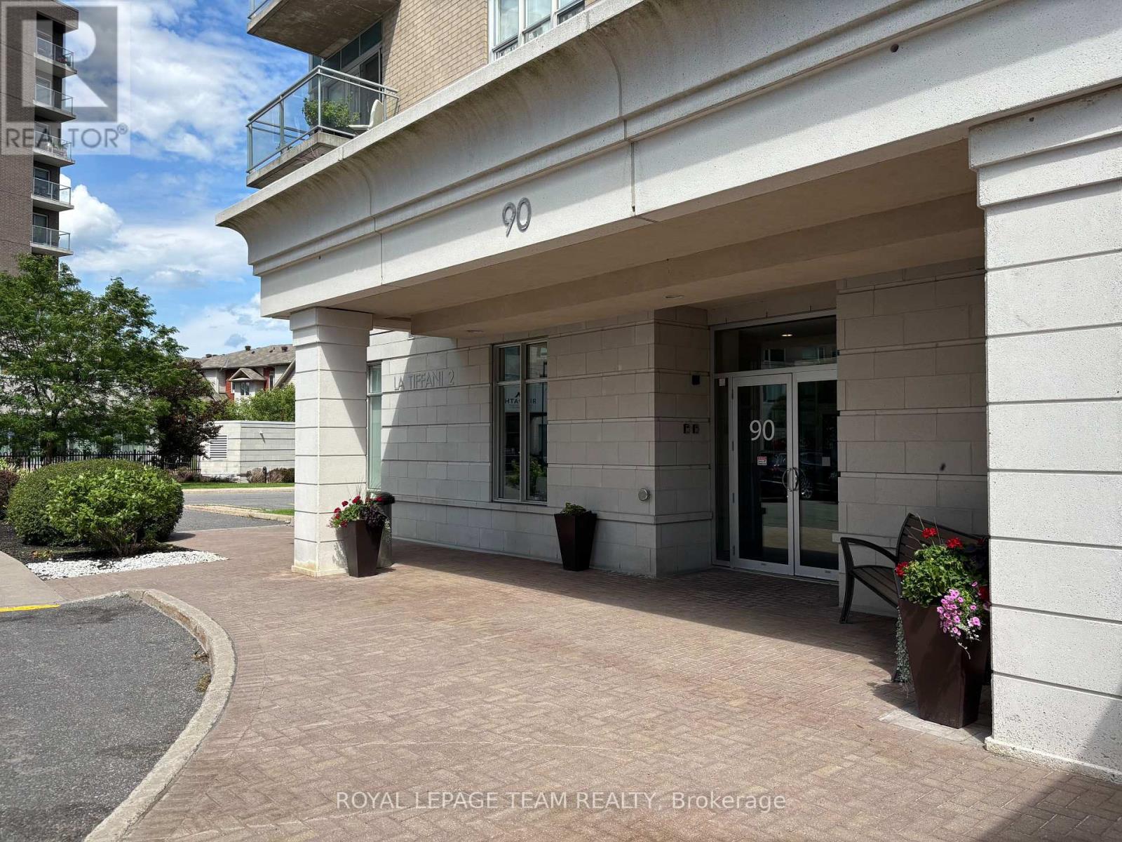 1906 - 90 Landry Street, Ottawa, Ontario  K1L 0A9 - Photo 2 - X12827766