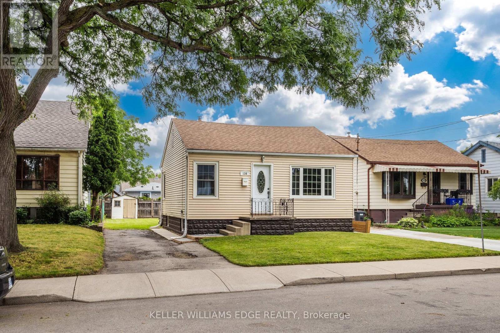 134 SELKIRK AVENUE, Hamilton, Ontario