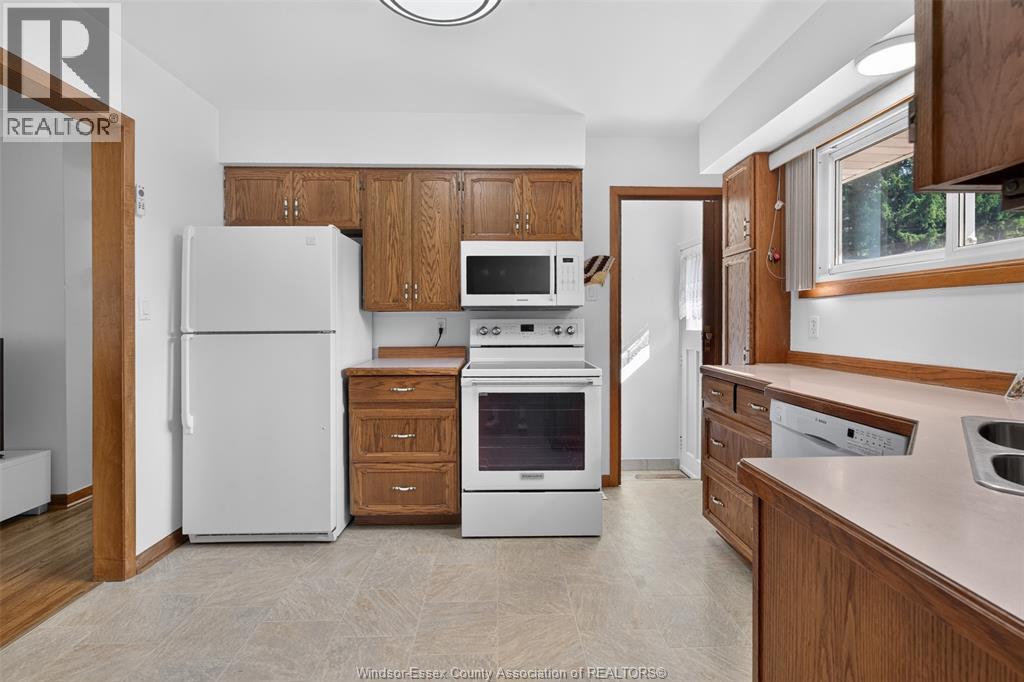 4018 Casgrain, Windsor, Ontario  N9G 2A5 - Photo 11 - 26016494