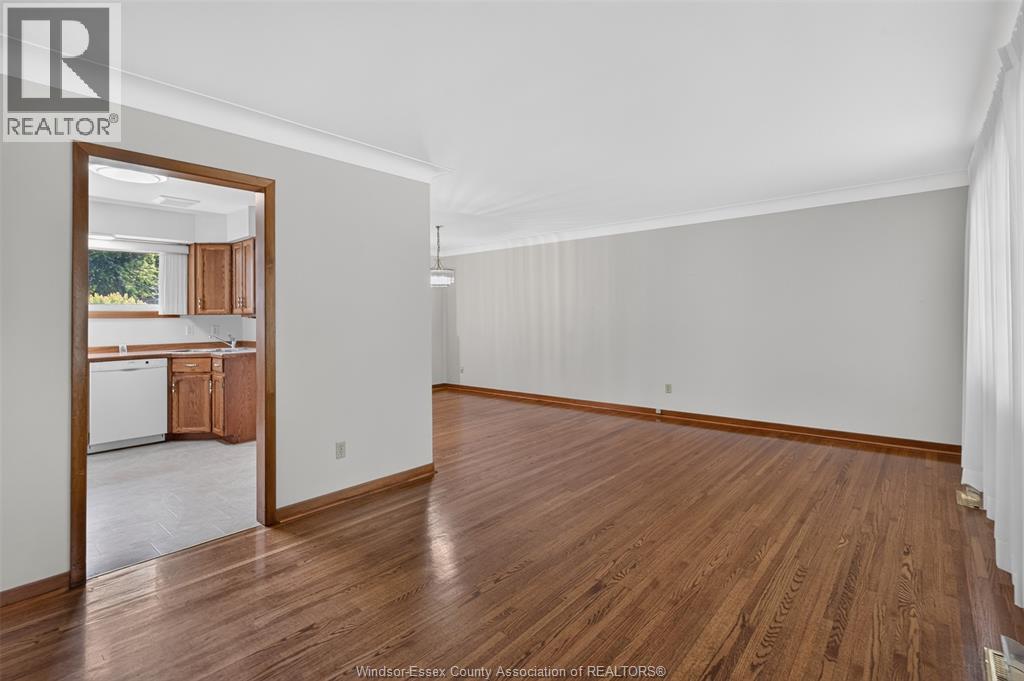 4018 Casgrain, Windsor, Ontario  N9G 2A5 - Photo 5 - 26016494