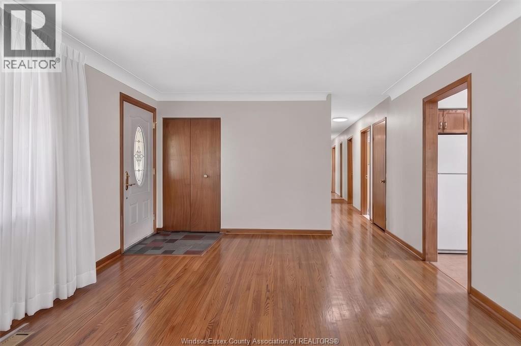 4018 Casgrain, Windsor, Ontario  N9G 2A5 - Photo 7 - 26016494