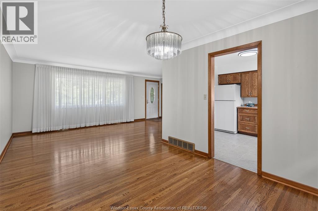 4018 Casgrain, Windsor, Ontario  N9G 2A5 - Photo 9 - 26016494