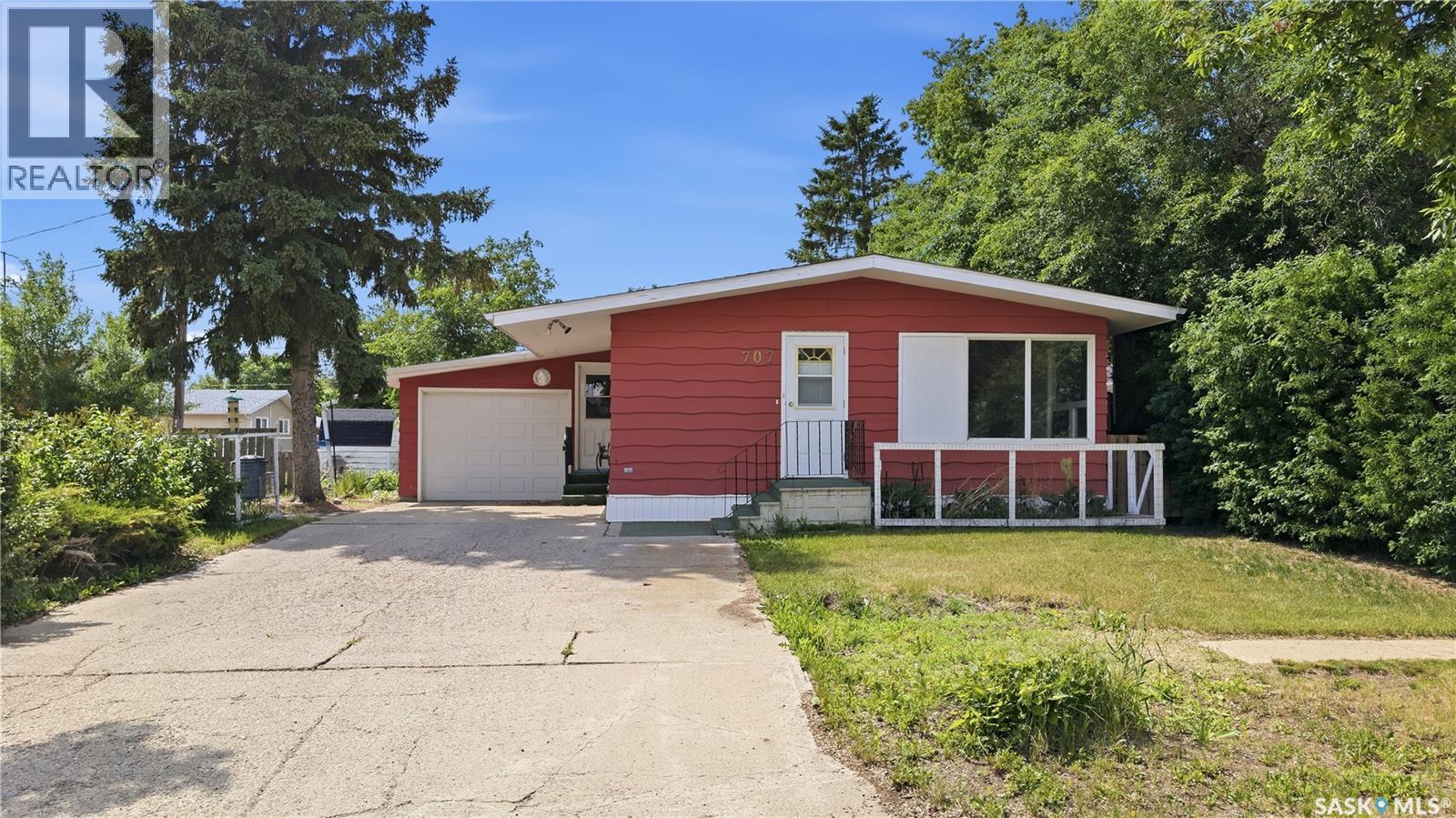 707 Markland STREET, Rosetown, Saskatchewan