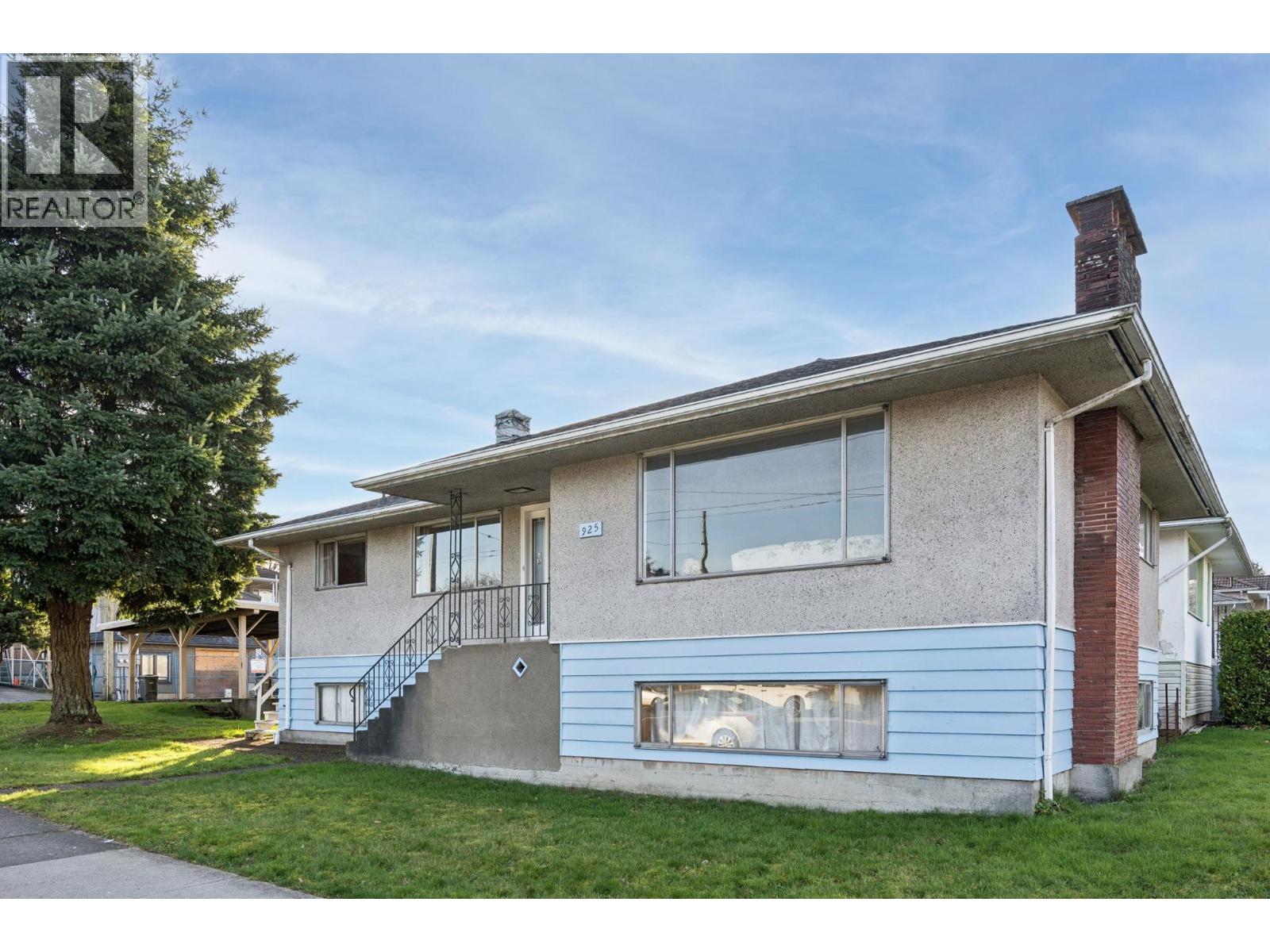 925 Nanaimo Street, Vancouver, British Columbia  V5L 4T1 - Photo 2 - R3144514