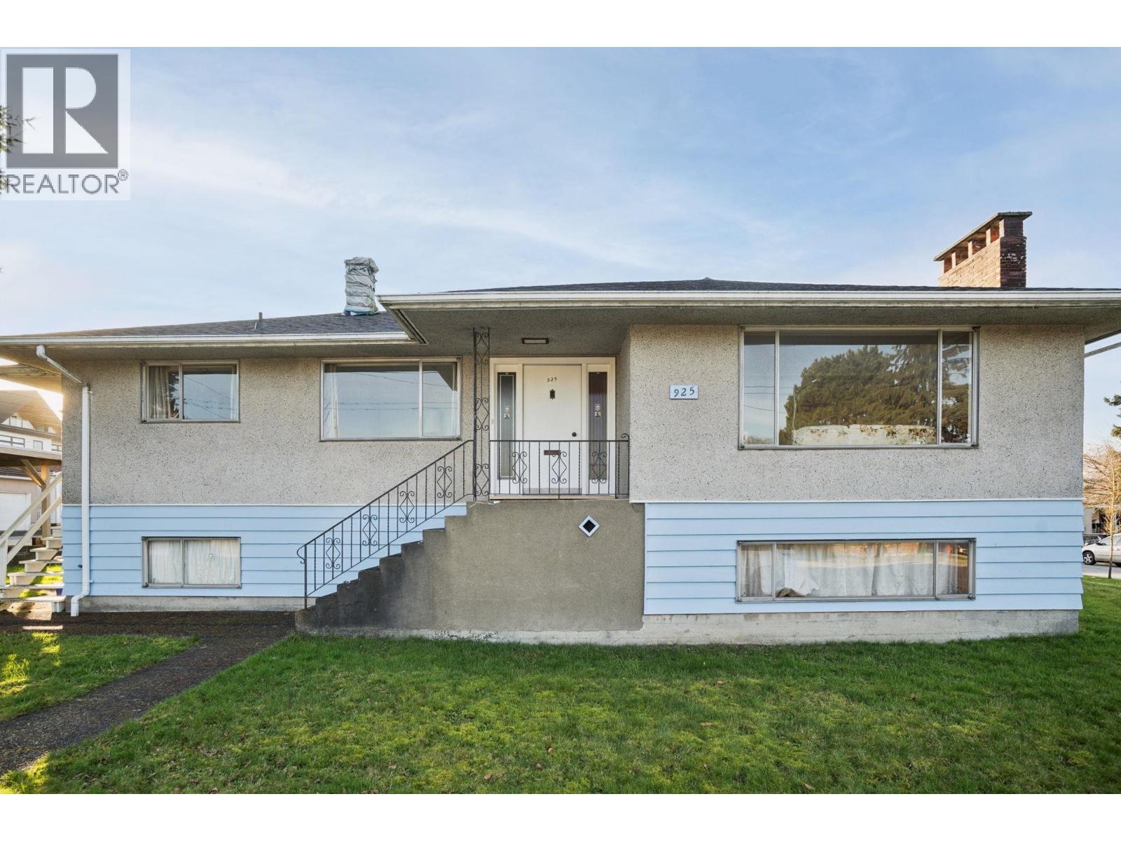 925 Nanaimo Street, Vancouver, British Columbia  V5L 4T1 - Photo 3 - R3144514