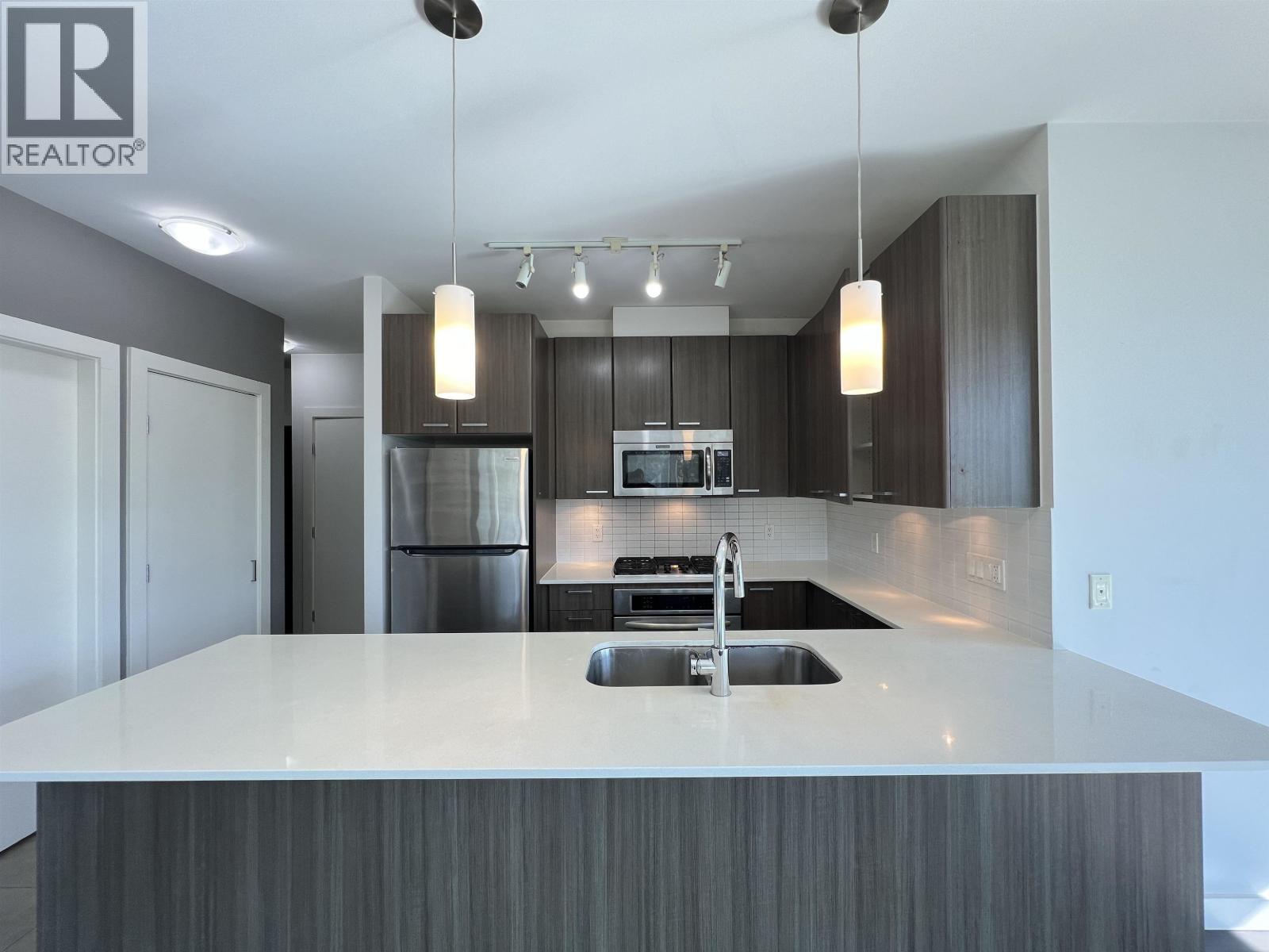 602 2789 SHAUGHNESSY STREET, Port Coquitlam