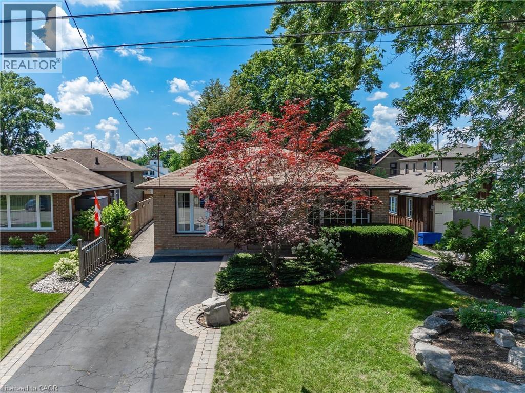 38 James Street, Dundas, Ontario  L9H 2J6 - Photo 1 - 40846108