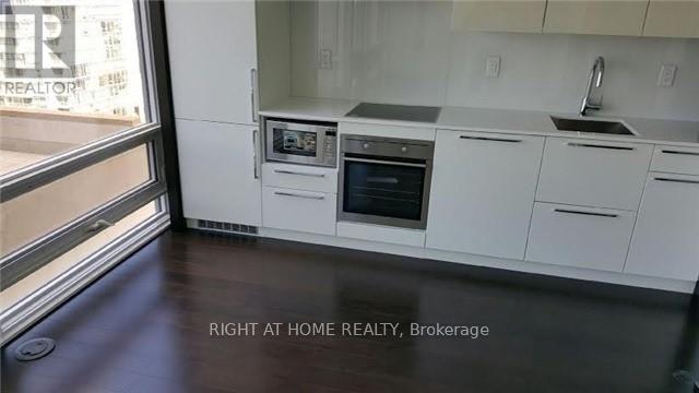 2604 - 15 Grenville Street, Toronto, Ontario  M4Y 0B9 - Photo 13 - C13542838