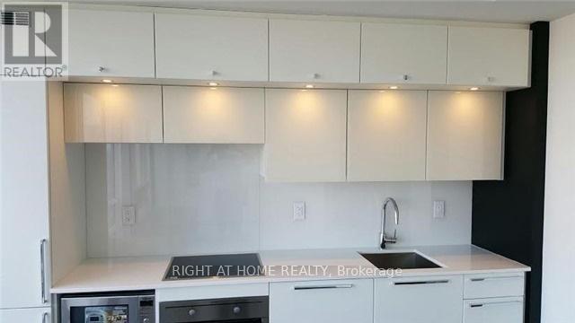 2604 - 15 Grenville Street, Toronto, Ontario  M4Y 0B9 - Photo 14 - C13542838