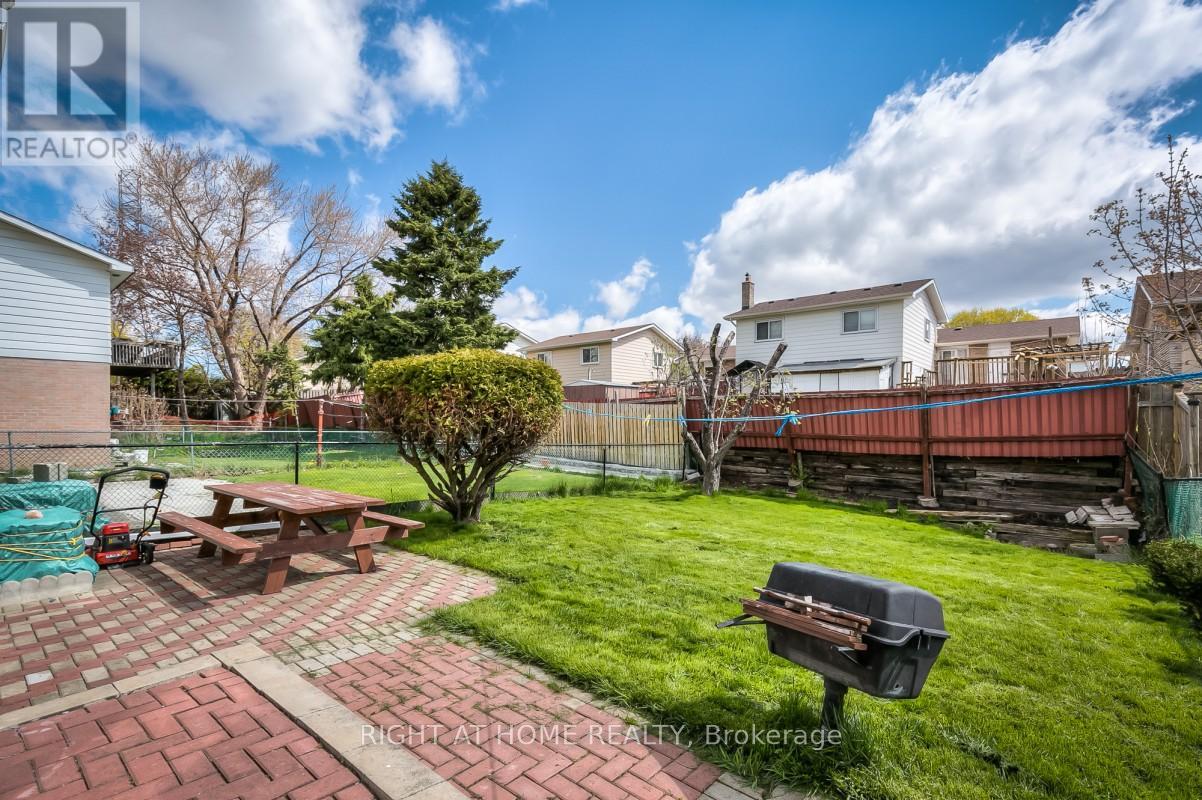 76 Ashridge Drive, Toronto, Ontario M1V 1P2 - Photo 16 - E13542706